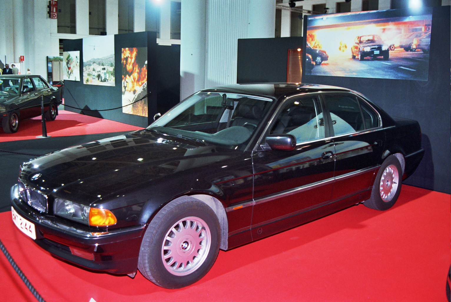 BMW 70 iL de la película Tomorrow Never Dies de 1997