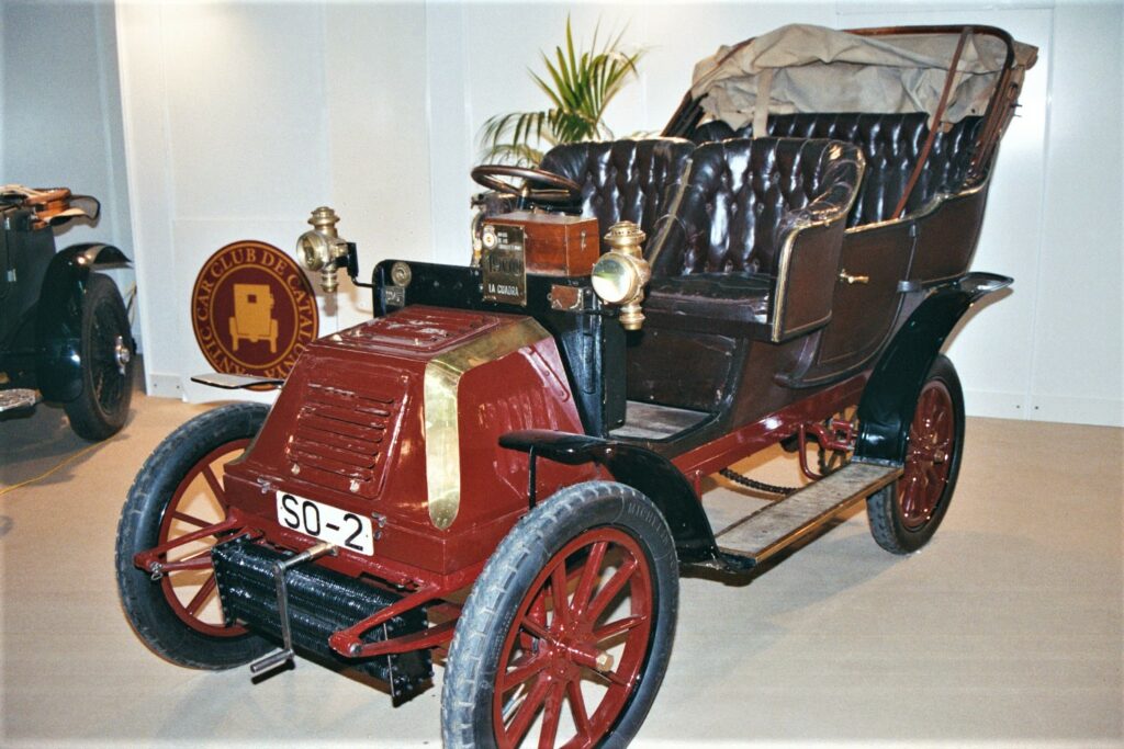 Automóvil La Cuadra 7CV de 1901