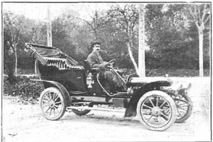 Abadal con el Hispano-Suiza 20-24HP que mostró para su prueba a Alfonso XIII